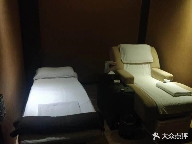 棕泉酒店水疗保健足浴